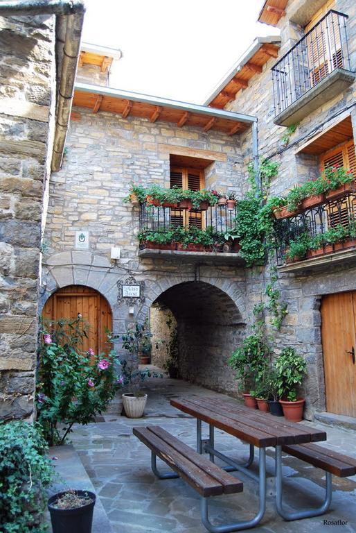 Casa Encuentra, En El Pirineo Al Lado De Ainsa Pensionat El Pueyo de Araguás Exteriör bild